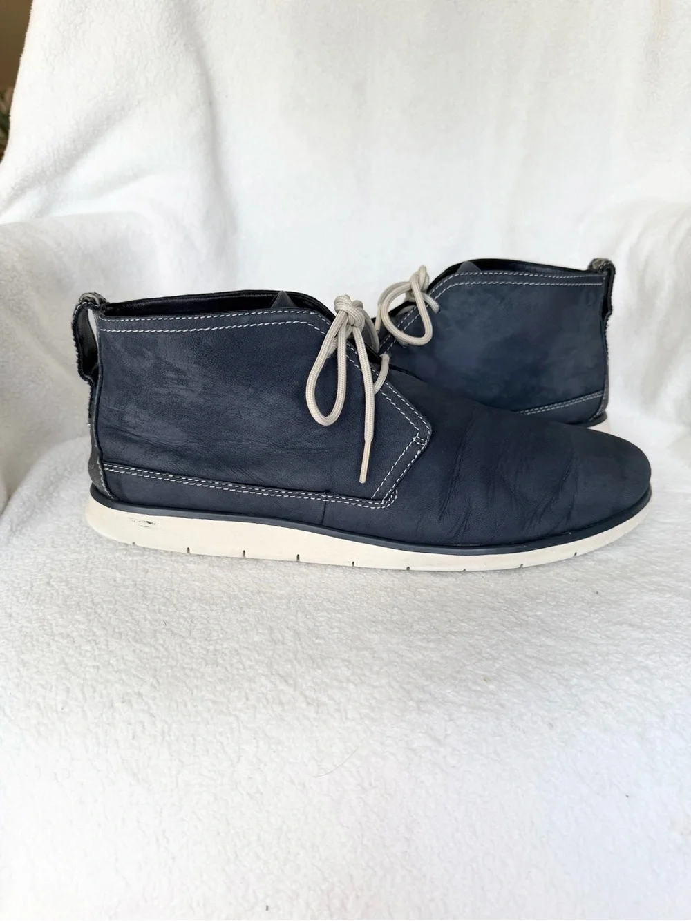 UGG good please